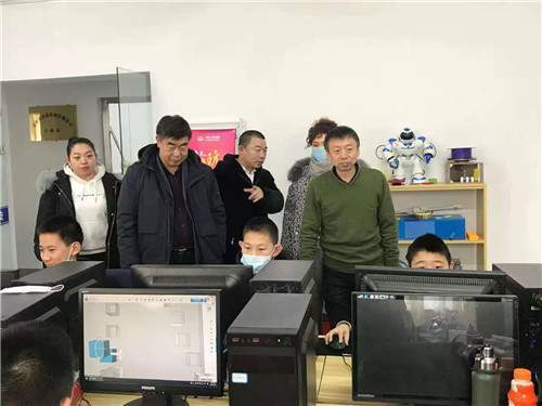 
吉林省吉林市蒂埃外科技公司迎接市委宣传部向导视察“熊猫体育”(图2)