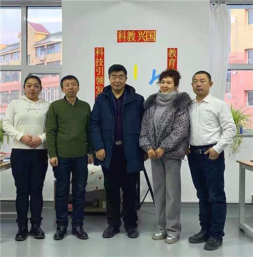 
吉林省吉林市蒂埃外科技公司迎接市委宣传部向导视察“熊猫体育”(图5)