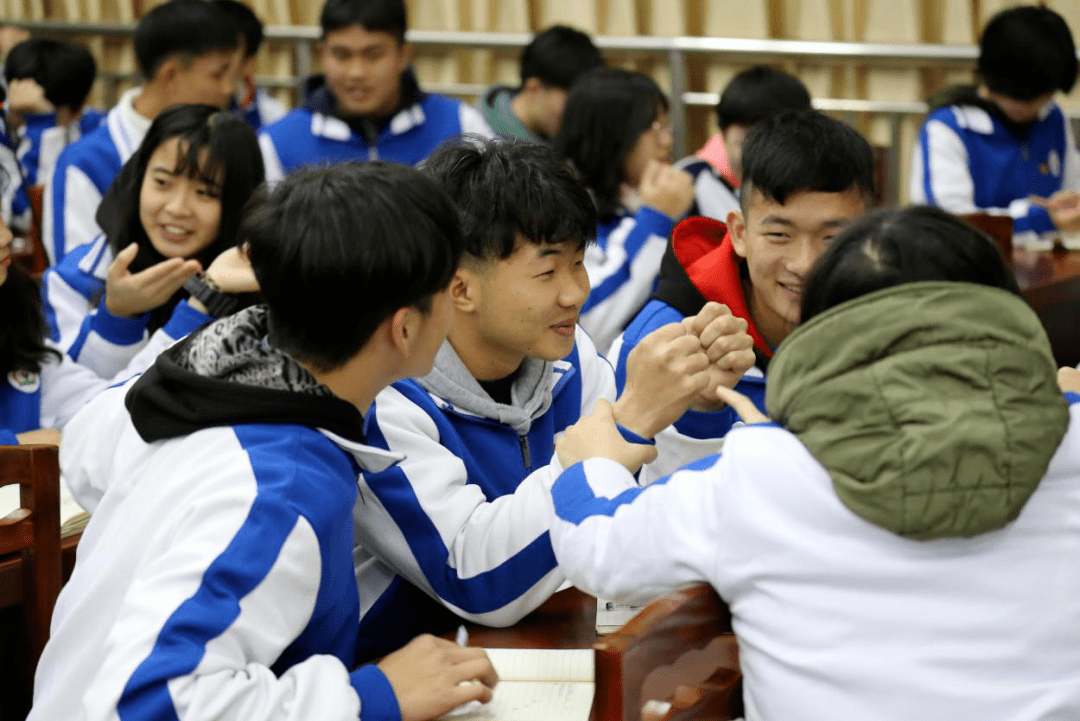 熊猫体育|
【学生干部培训班】系列一(图9)